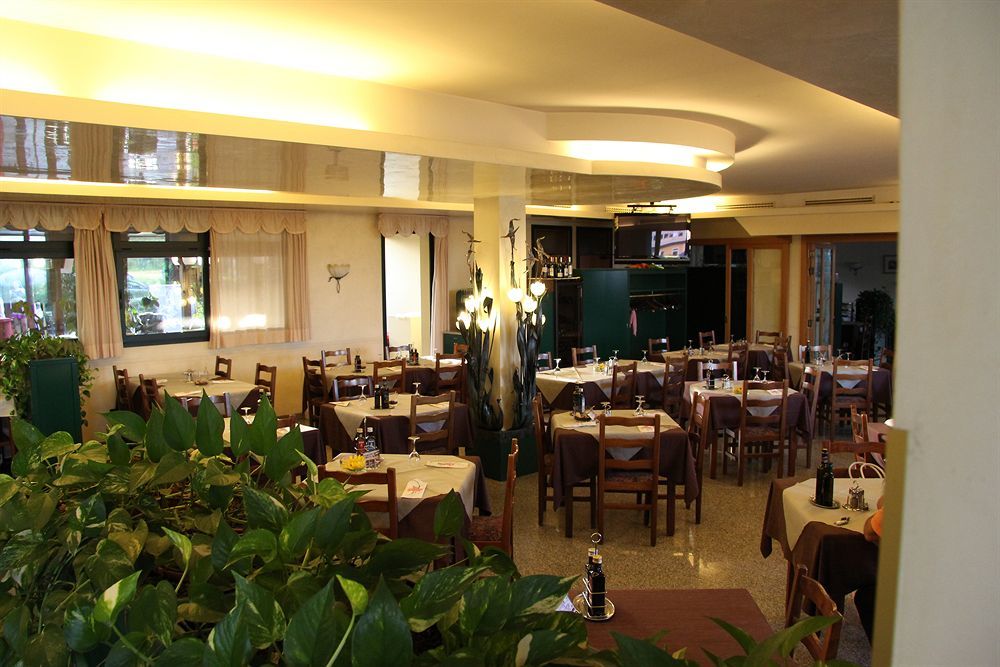 Hotel Gran Delta Di Alba-Invest Srl Rosolina Dış mekan fotoğraf